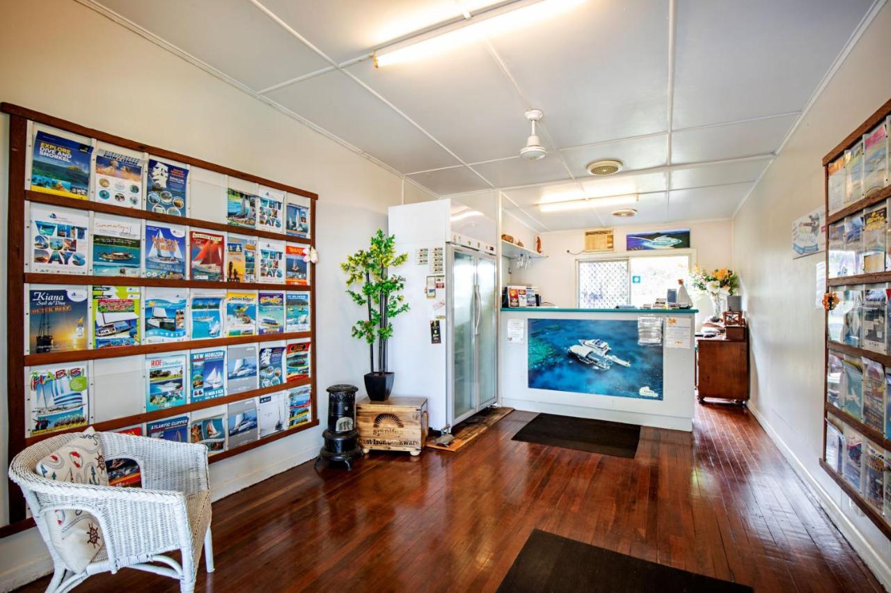 Bush Village Holiday Cabins Airlie Beach Exterior photo