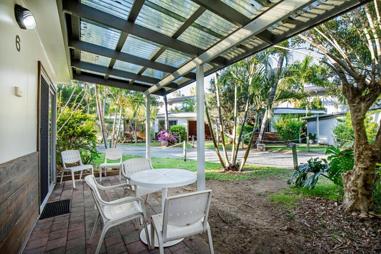 Bush Village Holiday Cabins Airlie Beach Exterior photo
