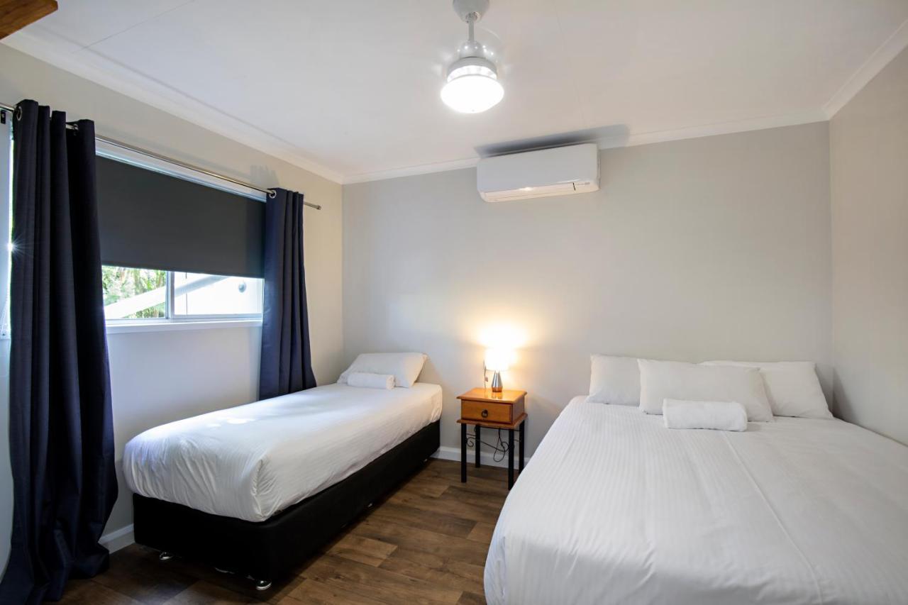 Bush Village Holiday Cabins Airlie Beach Exterior photo