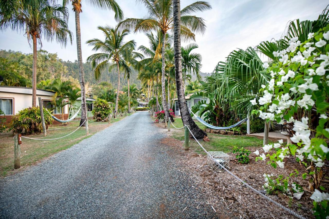 Bush Village Holiday Cabins Airlie Beach Exterior photo