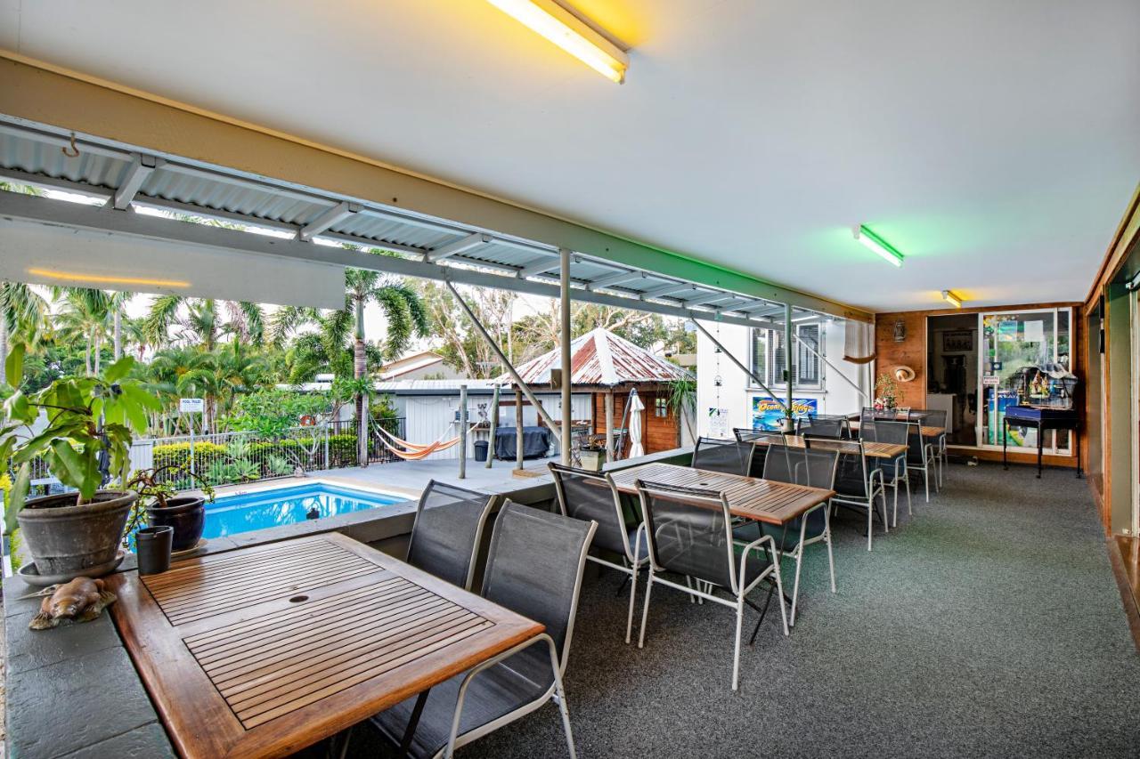 Bush Village Holiday Cabins Airlie Beach Exterior photo